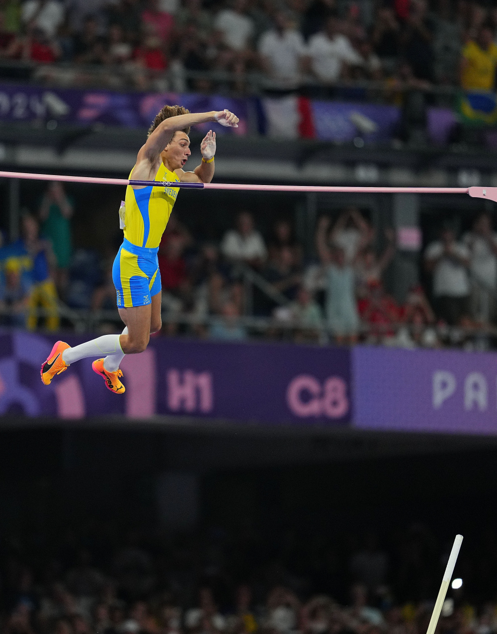 瑞典选手突围田径比赛 瑞典选手突围田径比赛