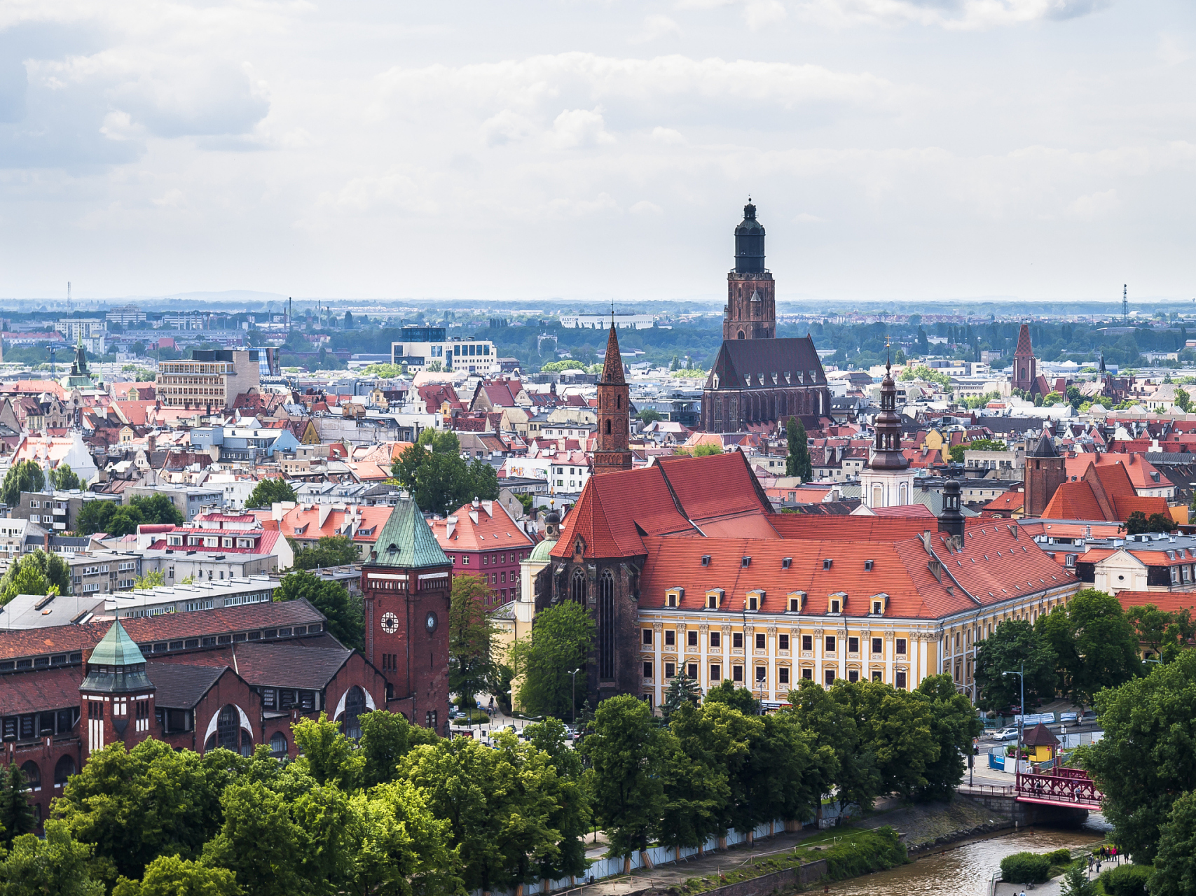 包含捷克力克斯洛伐克，斩获关键胜利，表现亮眼的词条