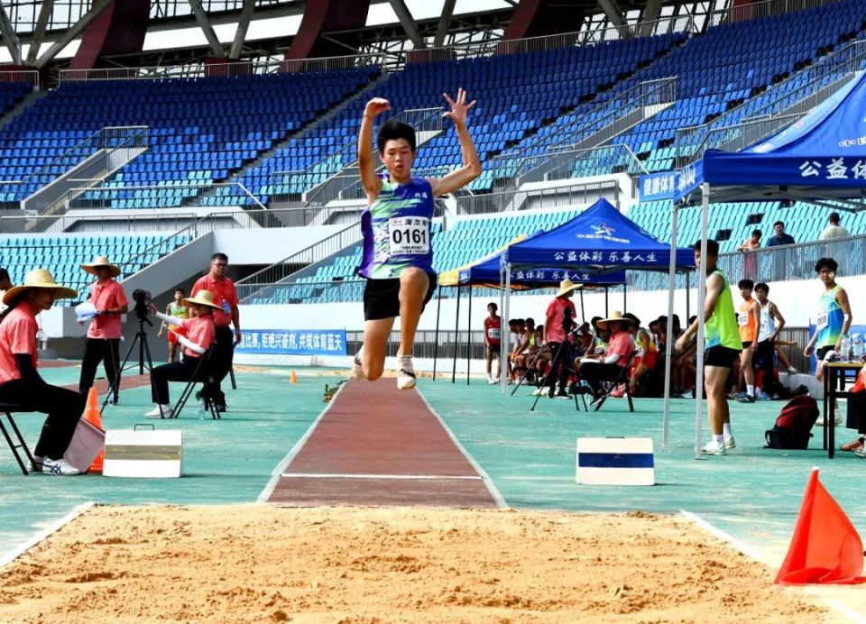 欧洲赛场竞技风云!强队争霸战力激烈竞逐,士气大振 欧洲赛场竞技风云!强队争霸战力激烈竞逐,士气大振