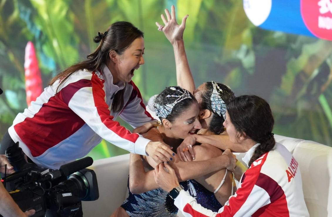 澳大利亚游泳选手速度惊人，夺取个人第一，掌声雷动的简单介绍