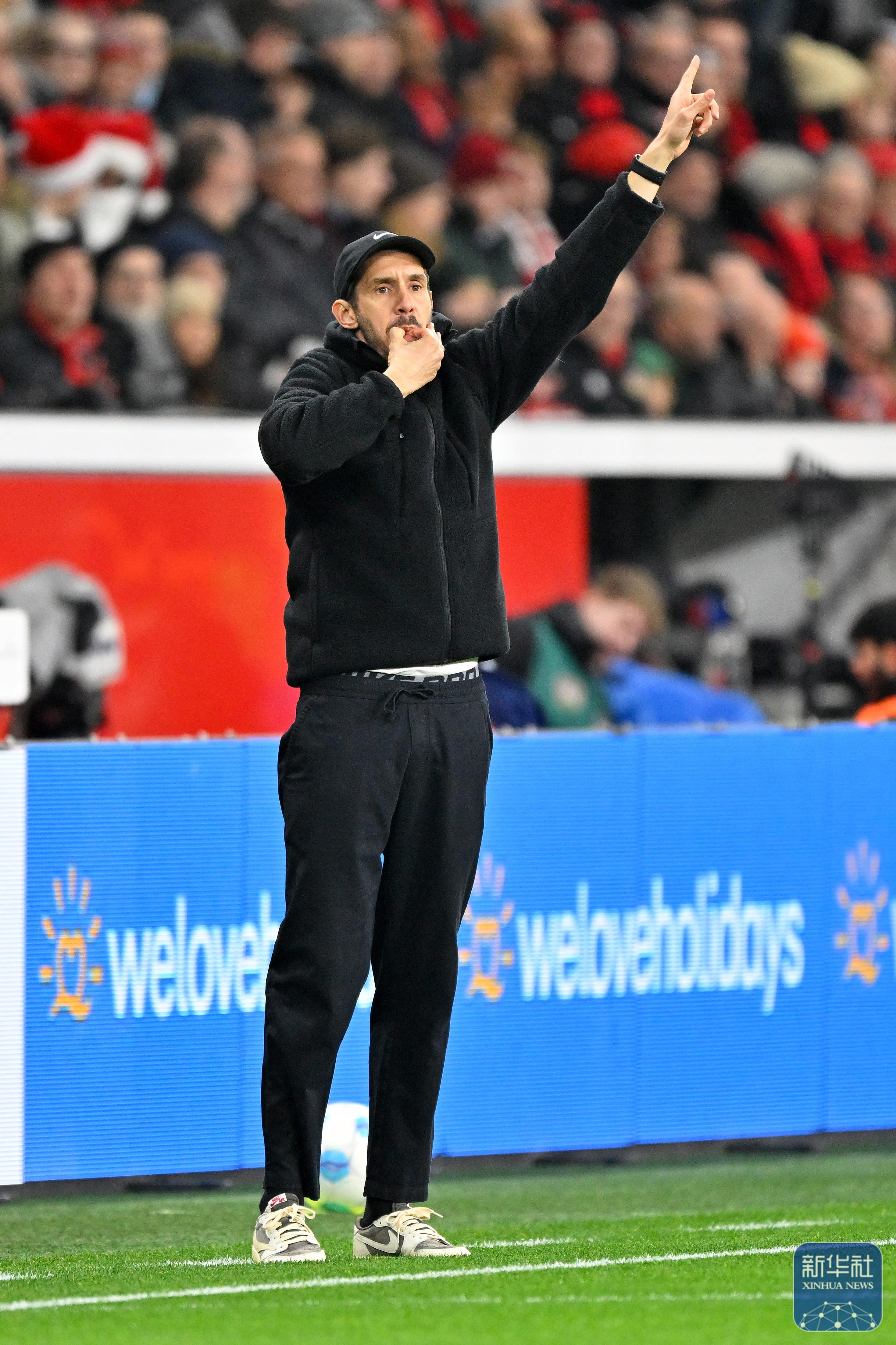 弗莱堡主场惨遭失利，保级压力陡增，气势如虹