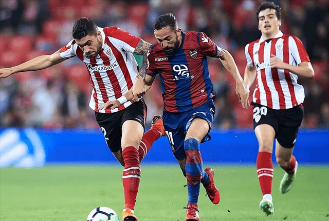 弗莱堡主场惨遭失利，保级压力陡增，气势如虹