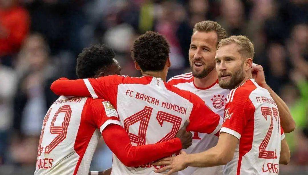 拜仁慕尼黑轻松击败对手,晋级八强,势不可挡 拜仁慕尼黑轻松击败对手,晋级八强,势不可挡