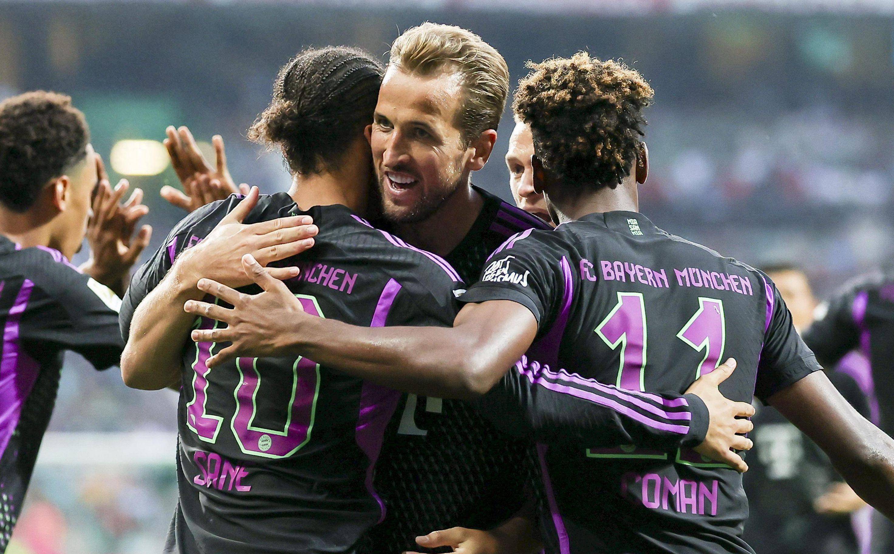 拜仁慕尼黑实力纵横，势不可挡，掌声雷动