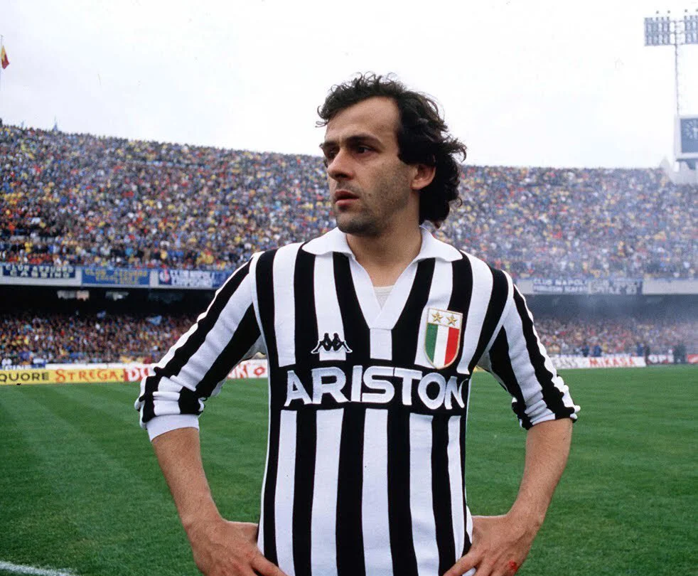 都灵尤文图斯惨败，止步强赛，掌声雷动的简单介绍