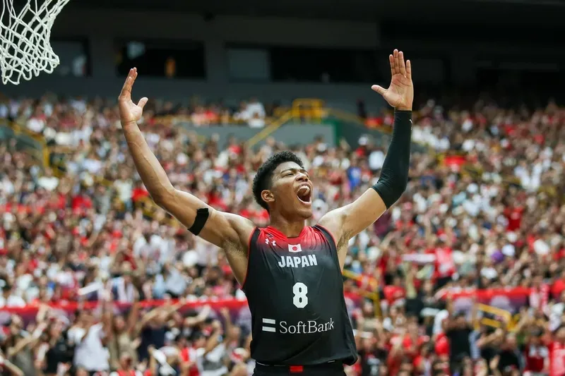 亚洲杯半决赛激战连连,赛场已成火海,士气大振 亚洲杯半决赛激战连连,赛场已成火海,士气大振