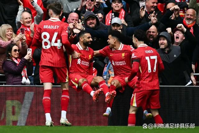 利物浦主场战胜富勒姆，继续领跑积分榜，引发热议的简单介绍