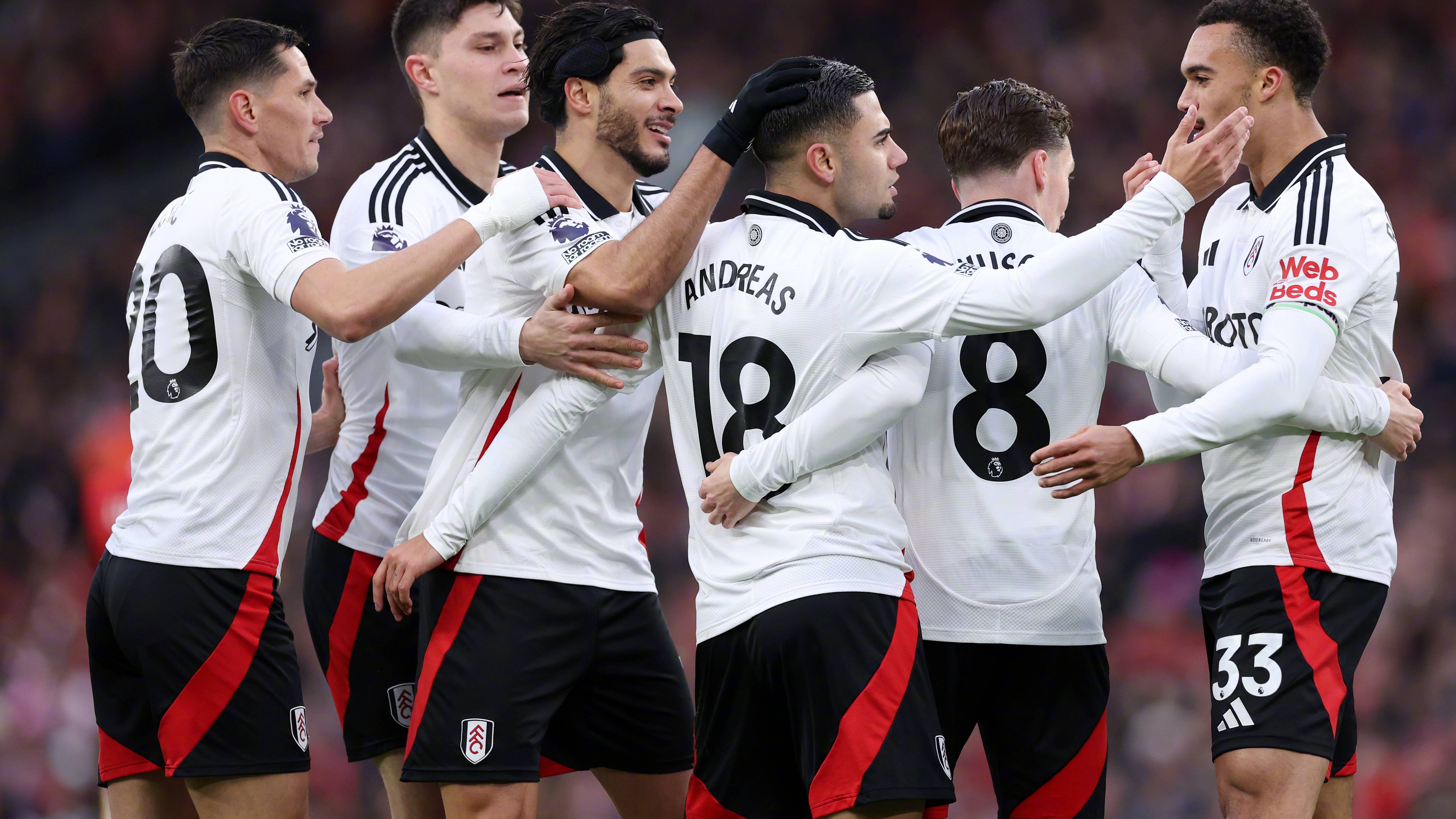 利物浦主场战胜富勒姆，继续领跑积分榜，引发热议的简单介绍