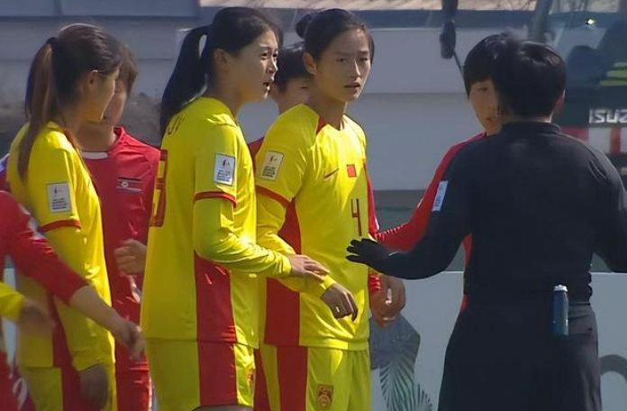 亚洲女足杯赛开战，球队奋力争胜，引发热议的简单介绍