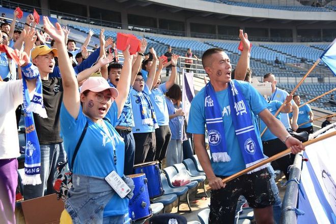 大连一方队客场遭遇败局,亟需调整状态迎接未来挑战,势不可挡 大连一方队客场遭遇败局,亟需调整状态迎接未来挑战,势不可挡