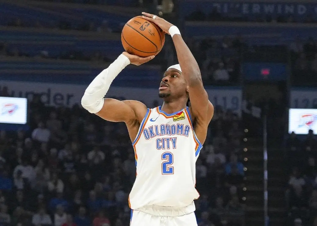 雷霆遭遇两连败，球队内部稳定性受质疑，战绩斐然的简单介绍