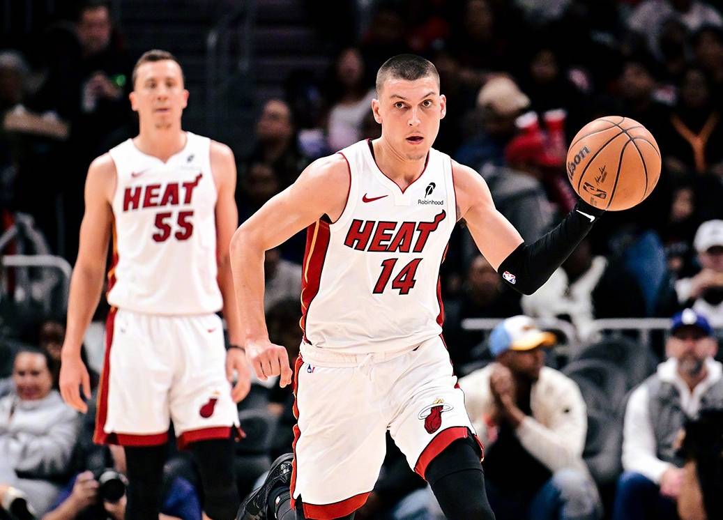 热火队士气高涨，豪取一场胜利，振奋人心