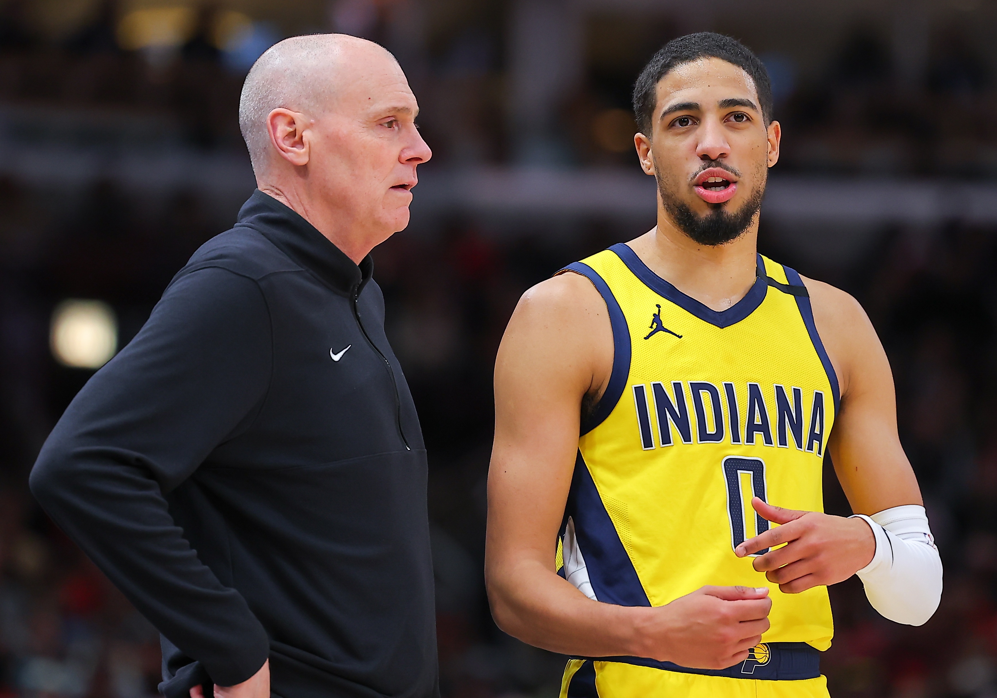 包含NBA赛前热身特训战术紧密组织，引发热议的词条