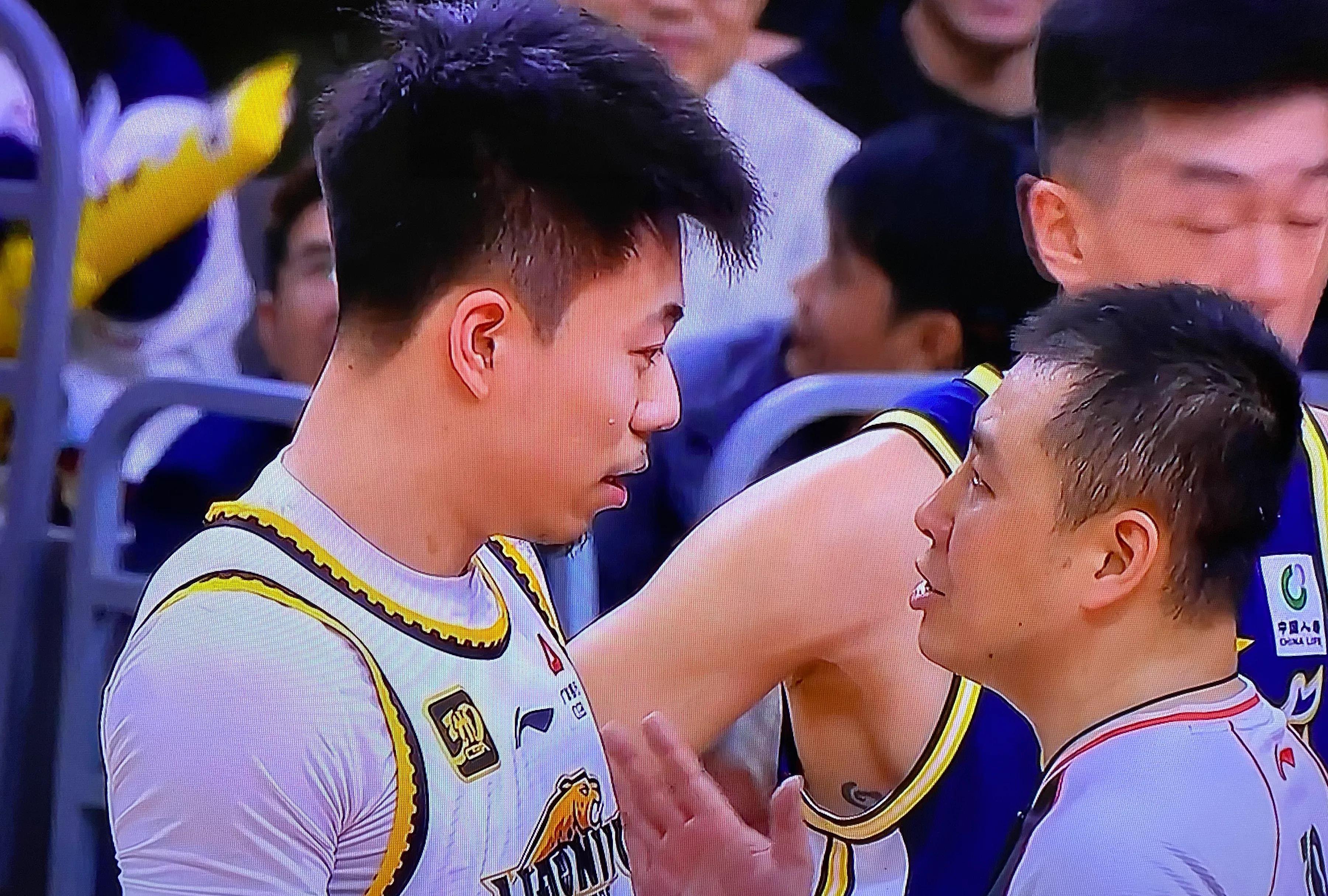 关于矛盾激烈!运动员不满裁判判决,现场紧张,引发热议的信息 关于矛盾激烈!运动员不满裁判判决,现场紧张,引发热议的信息