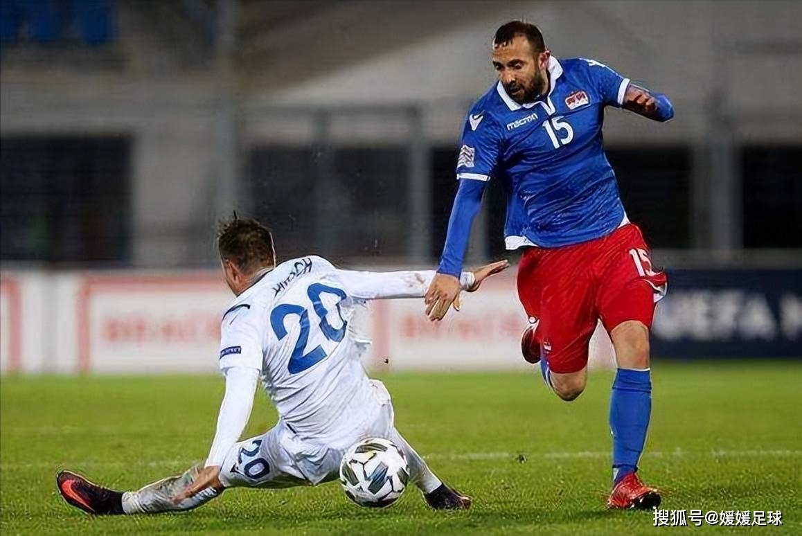 关于瑞士遭遇客场失利，小组赛形势堪忧，战绩斐然的信息