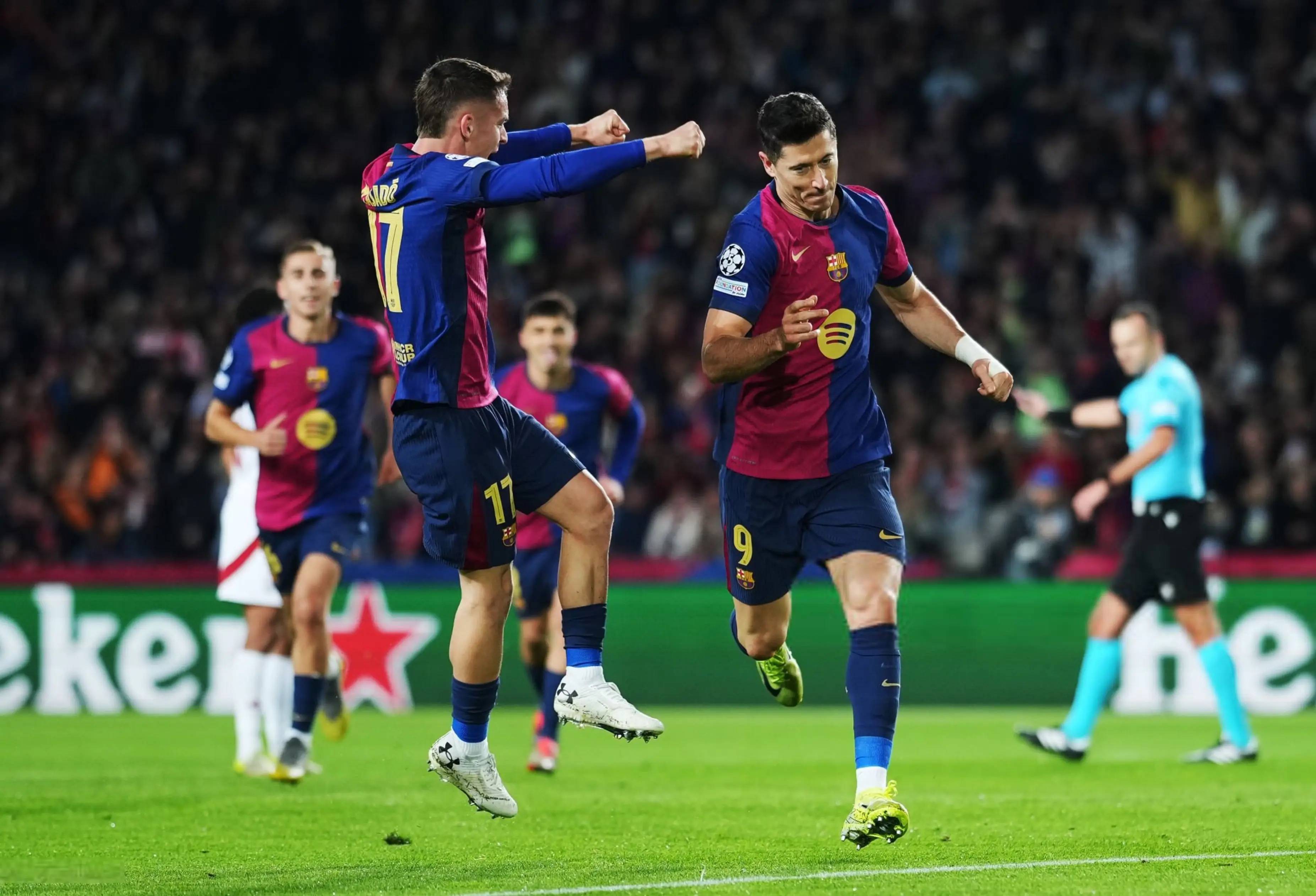 高水平比赛吸引全场观众，足球场上燃起火花，战绩斐然的简单介绍