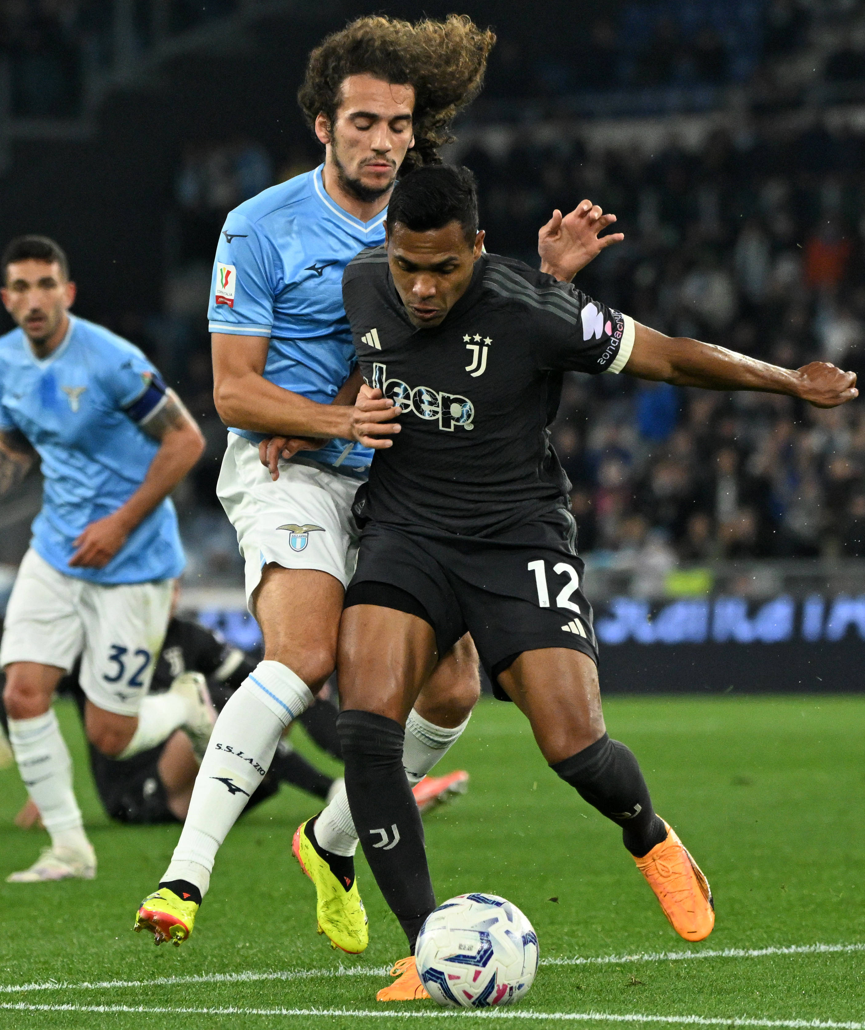 巴萨逆袭晋级，尤文图斯横扫，势不可挡