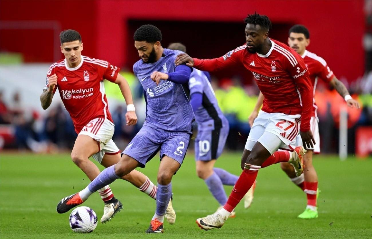 利物浦在比赛中力挫对手赢得胜利,表现亮眼 利物浦在比赛中力挫对手赢得胜利,表现亮眼