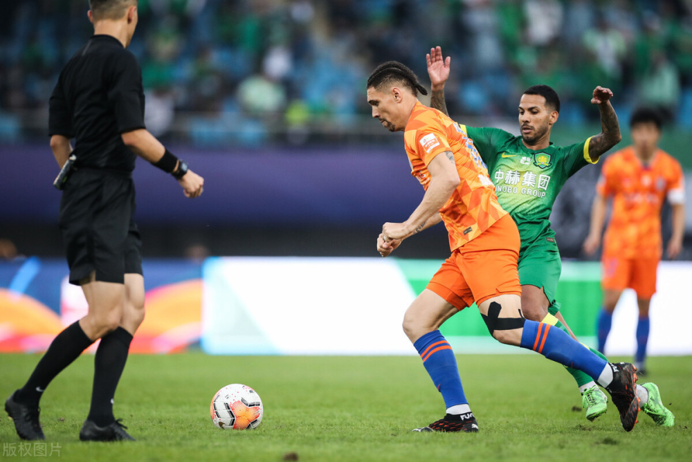 关于沙尔克主场不敌强敌，遭遇背水一战，士气大振的信息