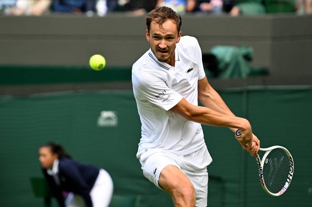 里昂客场告捷，成功晋级下一轮，势不可挡