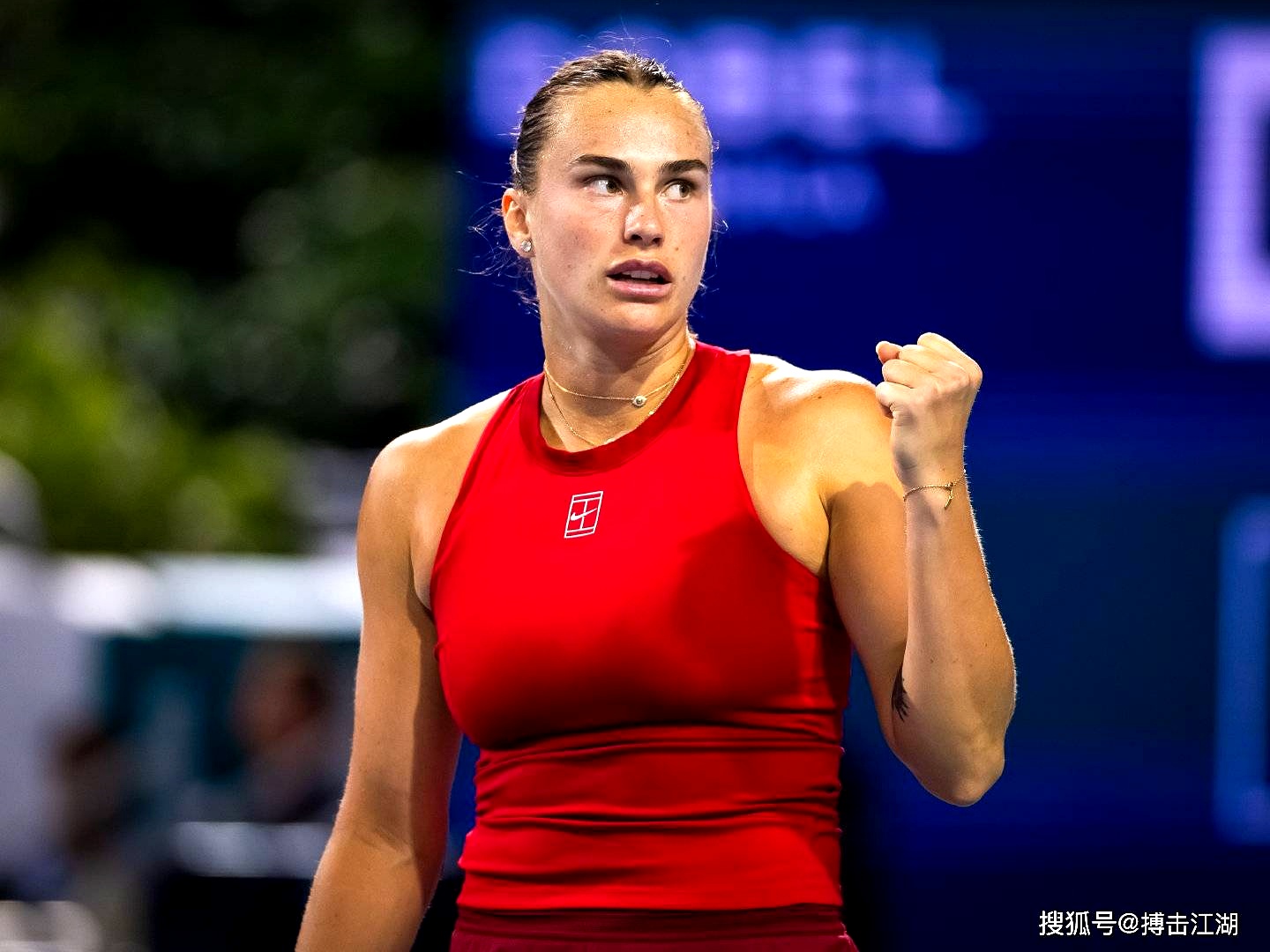 运动员实力超群，赛场上一骑绝尘，引发热议