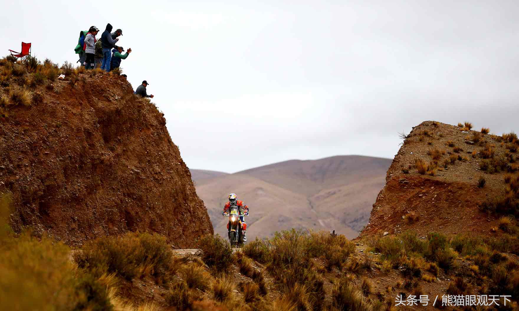 英德再战:历史悠久的对决再次上演,气势如虹 英德再战:历史悠久的对决再次上演,气势如虹