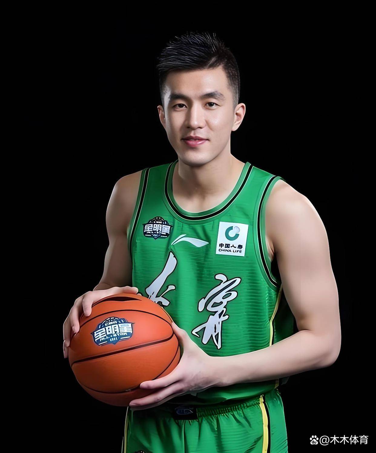 球员担任篮球学校教练普及篮球技能,引发热议的简单介绍 球员担任篮球学校教练普及篮球技能,引发热议的简单介绍