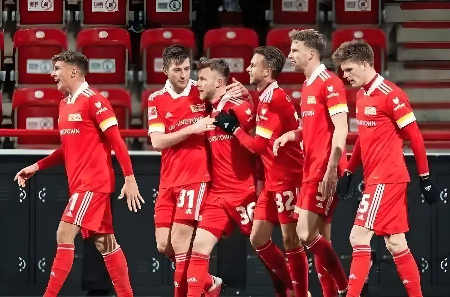 沃尔夫斯堡队主场击败对手,完成关键胜利加分,势不可挡的简单介绍 沃尔夫斯堡队主场击败对手,完成关键胜利加分,势不可挡的简单介绍