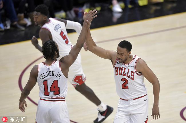 广东队碾压骑士,拉文扛起全队 广东队碾压骑士,拉文扛起全队