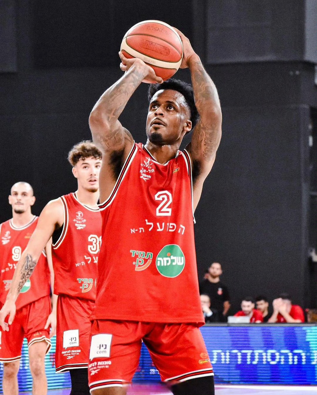 关于上海队力克火箭,克莱高光表现的信息 关于上海队力克火箭,克莱高光表现的信息