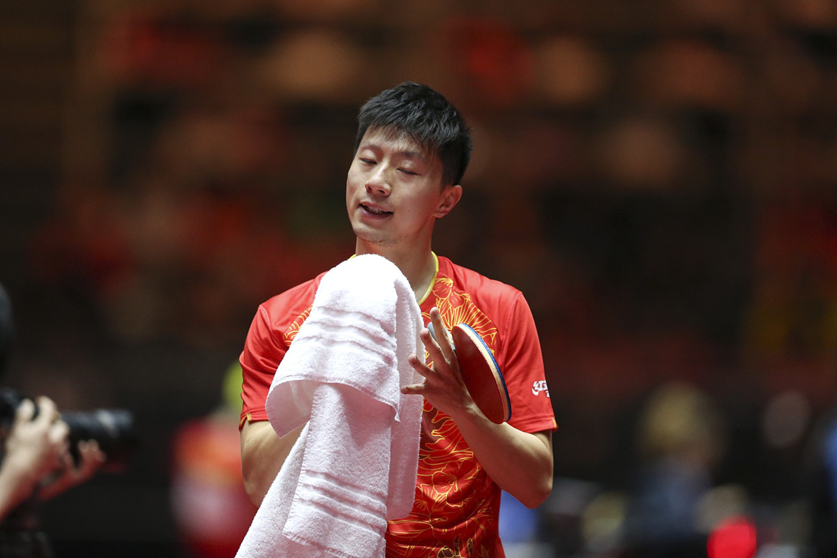 法国队鏖战奥地利队，马龙点燃赛场