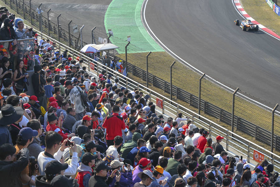 阿斯顿马丁力克迈凯伦,汉密尔顿关键制胜 阿斯顿马丁力克迈凯伦,汉密尔顿关键制胜