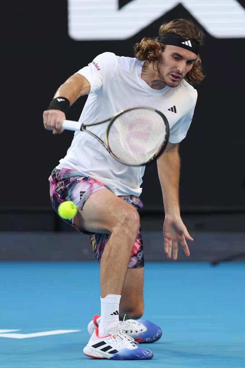 美网横扫戴维斯杯,西西帕斯关键制胜 美网横扫戴维斯杯,西西帕斯关键制胜