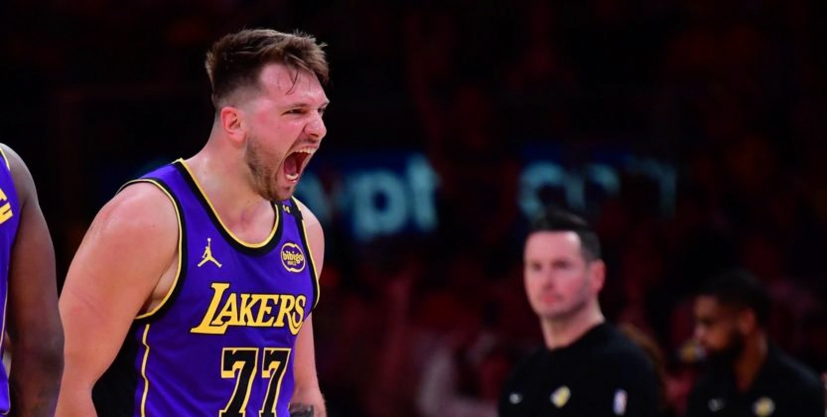 独行侠翻盘76人,东契奇带队取胜 独行侠翻盘76人,东契奇带队取胜