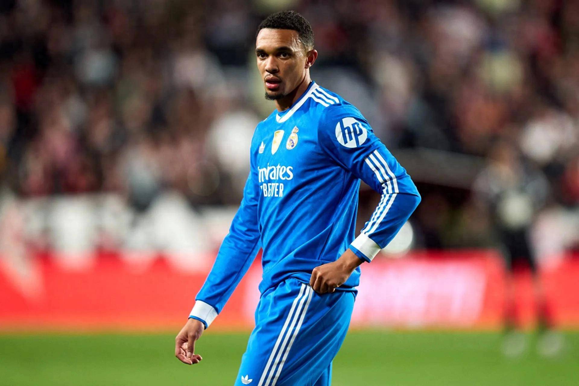 英格兰逆转马赛，卡瓦哈尔状态火热